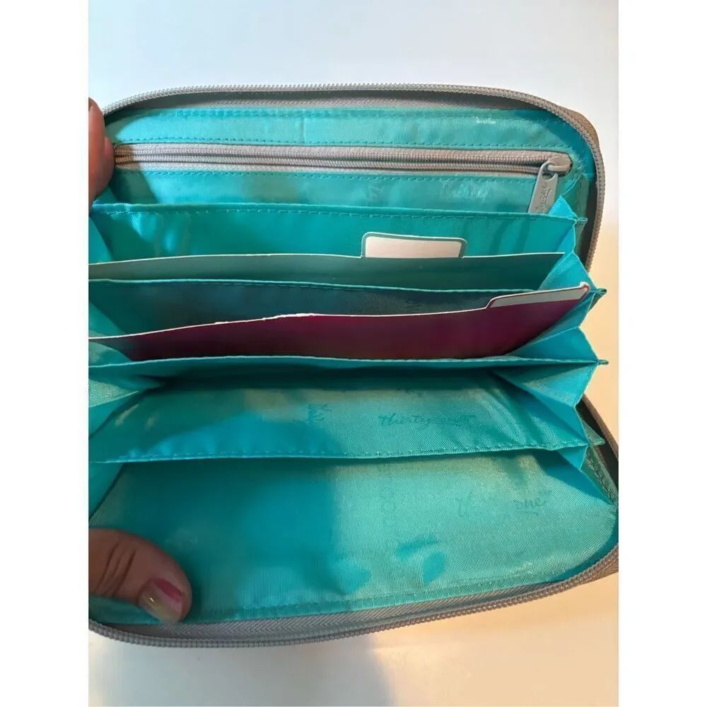 Thirty One Wallet - Picture 3 of 3